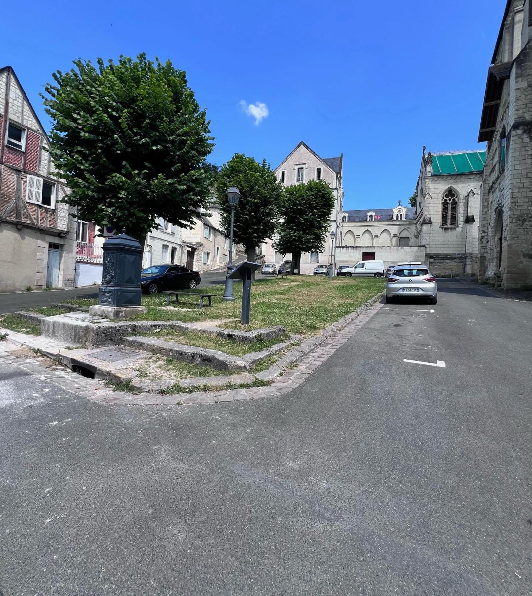 שינון La Tour De L Horloge, Appt Typique A 500M Du Chateau מראה חיצוני תמונה
